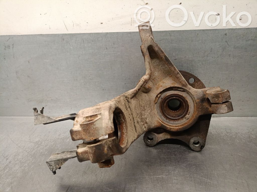 Peugeot 206 Achsschenkel vorne 