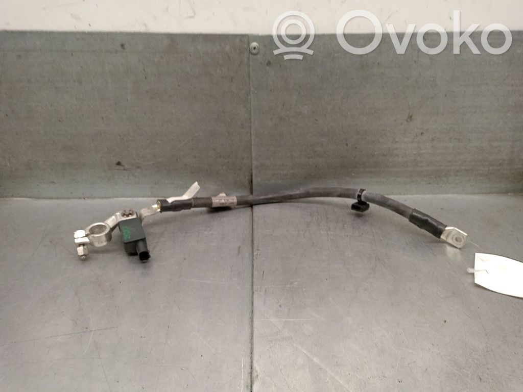 Engine installation wiring loom   HPLA10C679AB,T2H25114