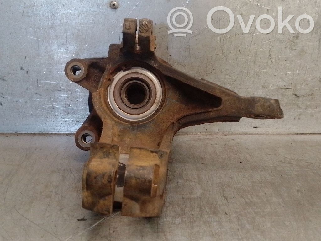Peugeot 205 Zwrotnica koła przedniego 