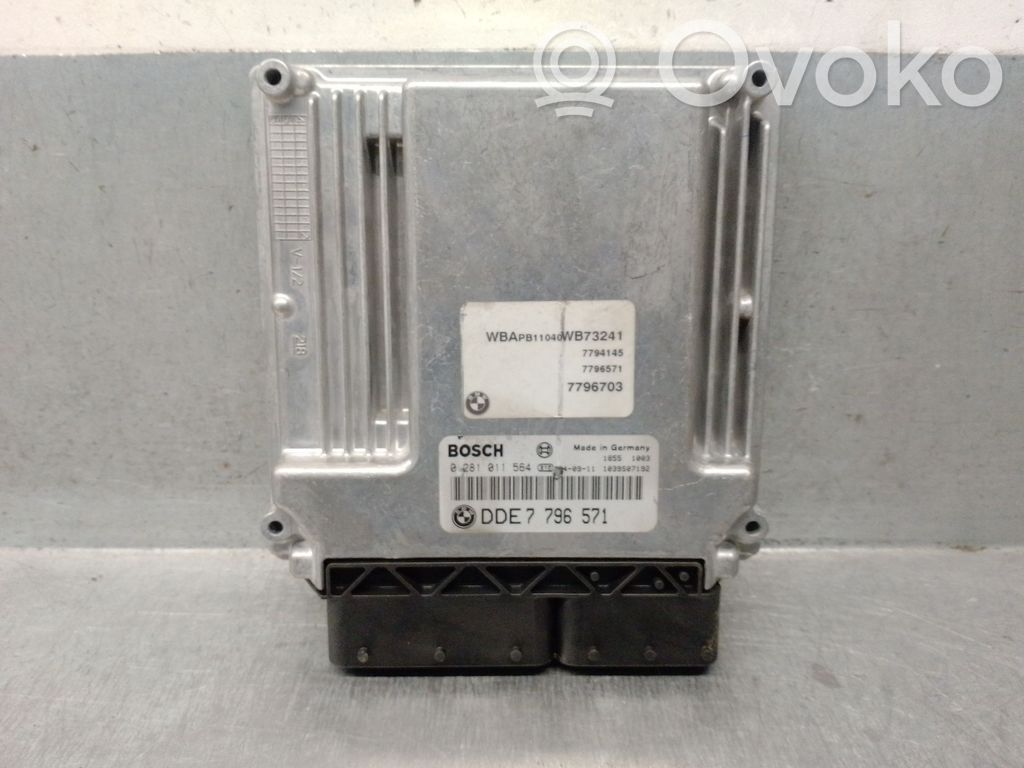 BMW X3 E83 Engine control unit/module 