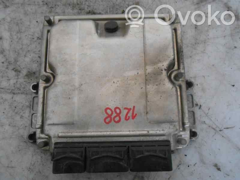 Engine control unit/module   8200039569,0281010819,BOSCH