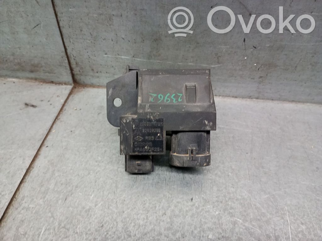 Rezystor / Opornik dmuchawy nawiewu   255507773R,A4539065500,83868365