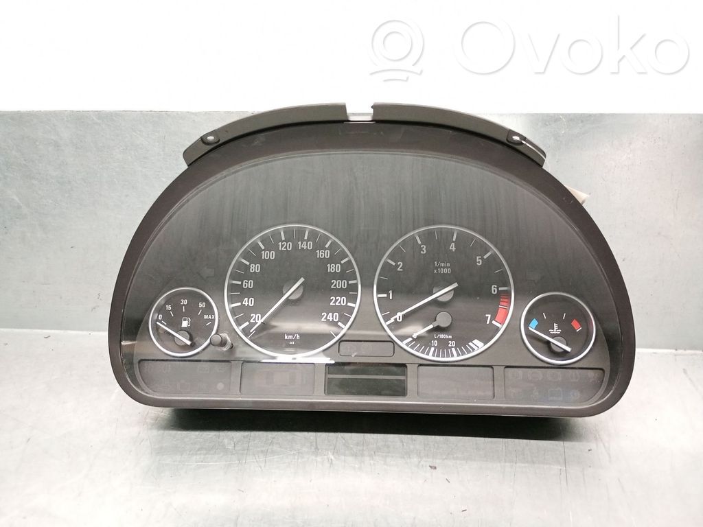 BMW 5 E39 Spidometras (prietaisų skydelis) 