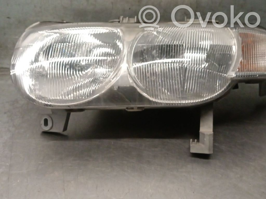 Scheinwerfer   40230748