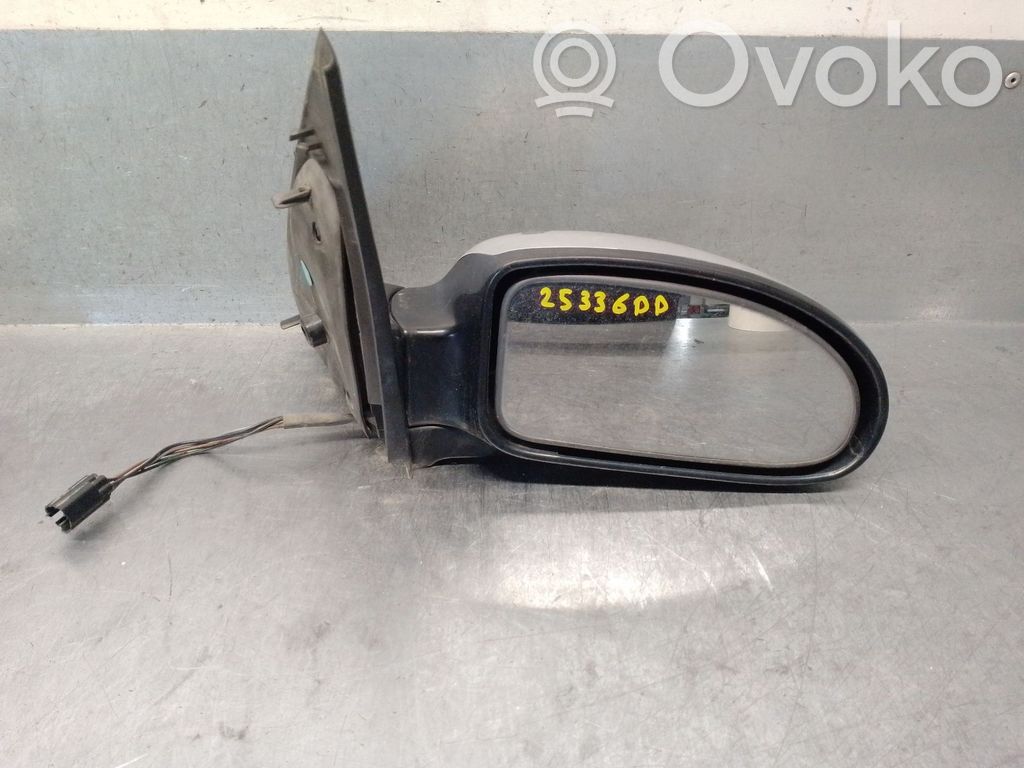 Ford Focus Front door electric wing mirror 