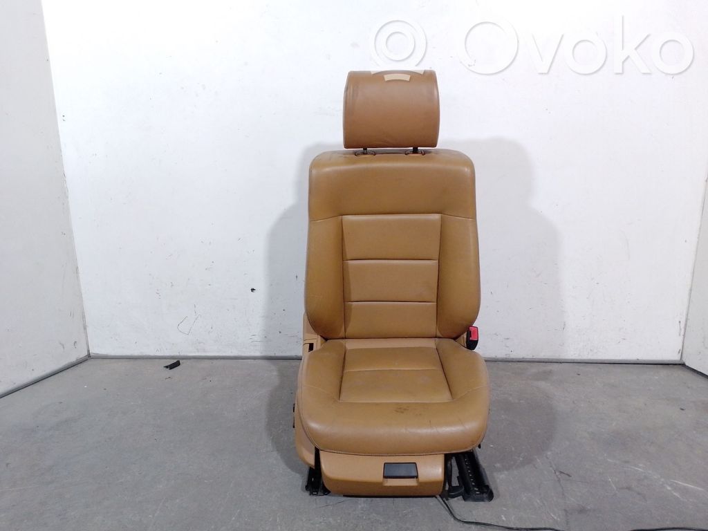 Mercedes-Benz E W212 Kuljettajan istuin