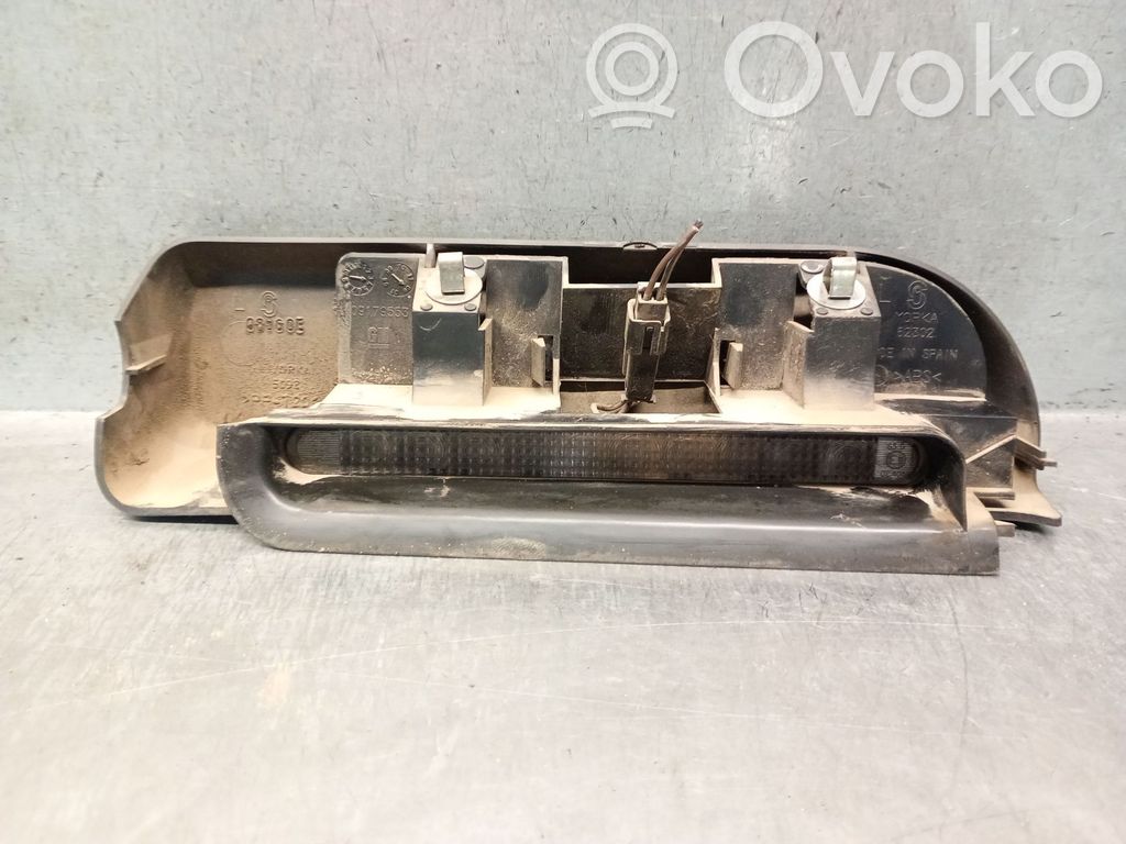 Opel Combo C Third/center stoplight 