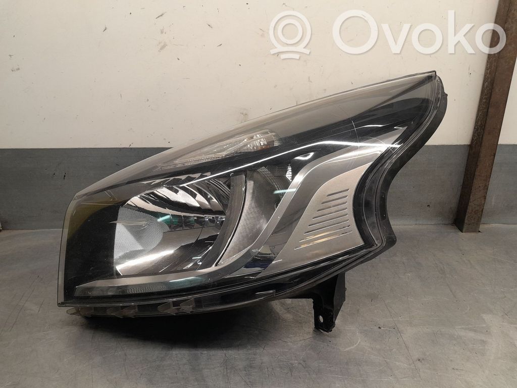 Renault Trafic III (X82) Far 
