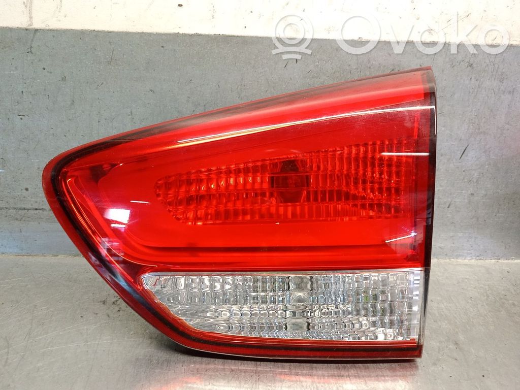 KIA Carens III Takavalot 