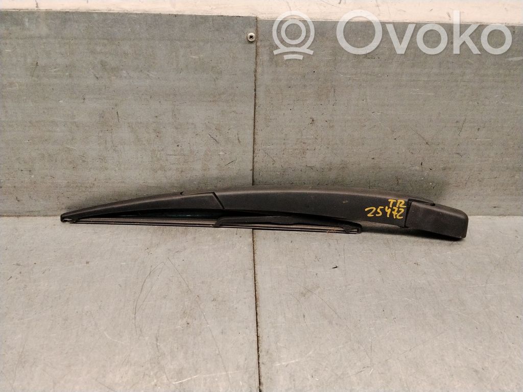 Nissan Micra Ramię wycieraczki szyby tylnej 