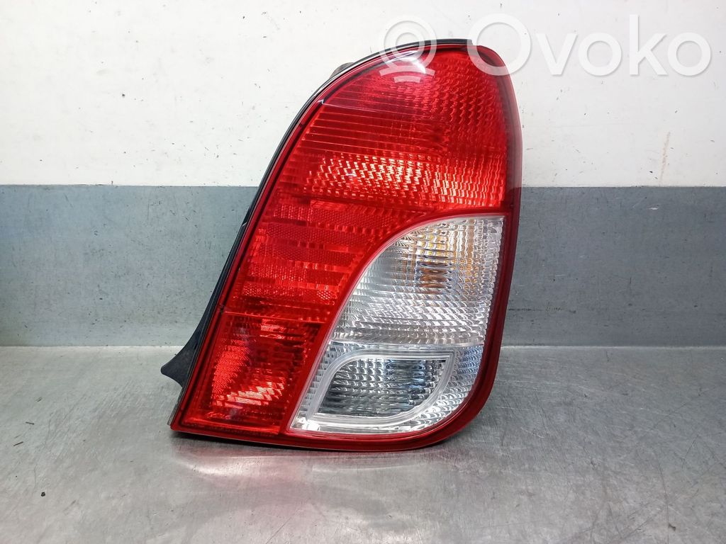 KIA Carens I Lampă spate în caroserie 
