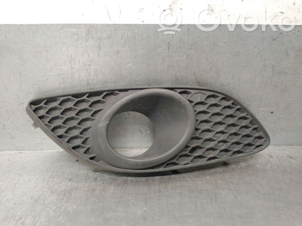 Opel Zafira B Grill / Wlot powietrza błotnika przedniego 