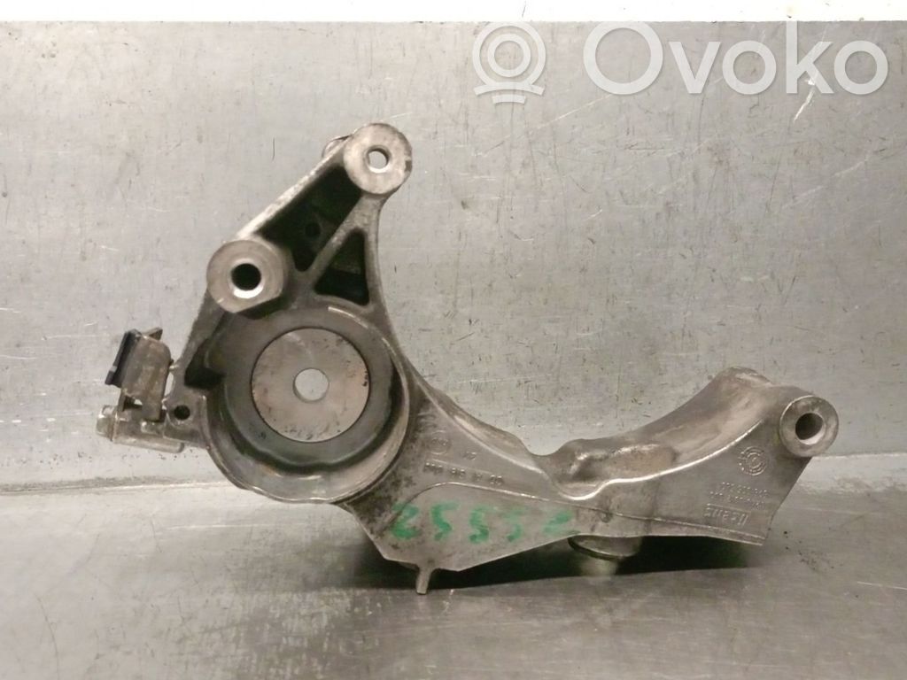 Opel Zafira B Generator/alternator bracket 