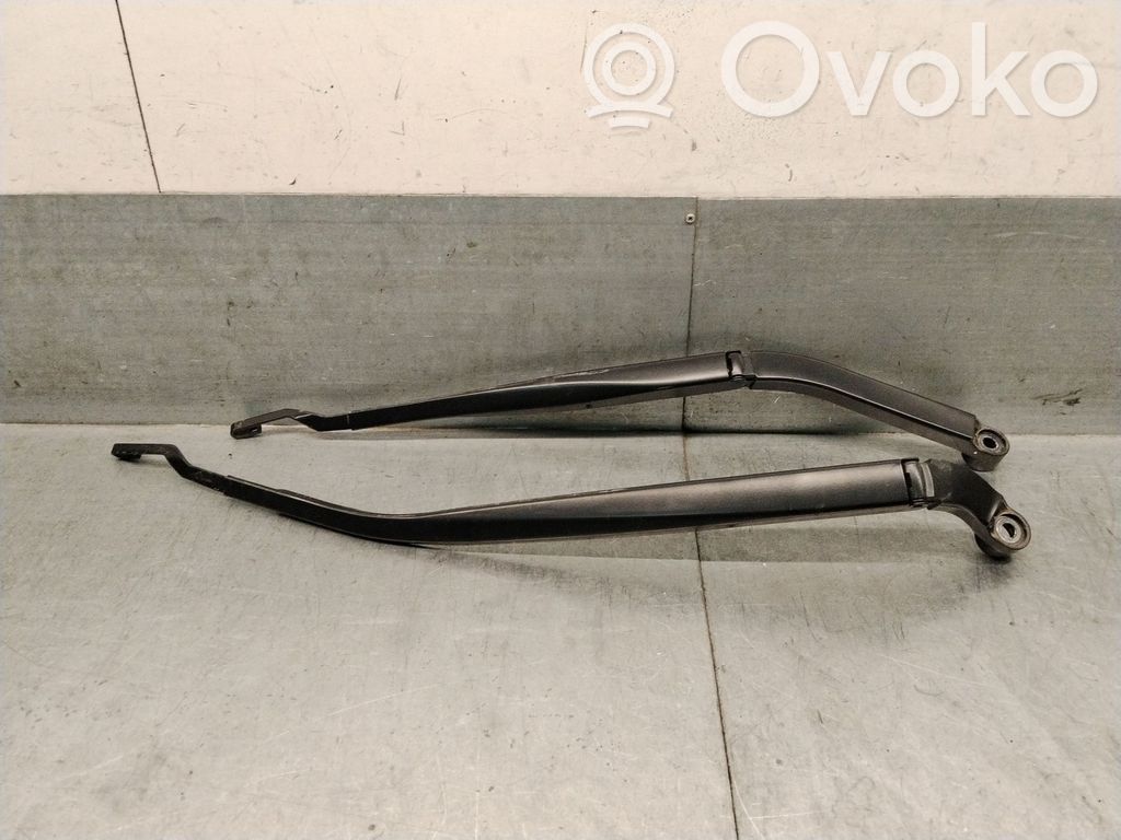 Toyota Highlander XU70 Ramię wycieraczki szyby przedniej / czołowej 