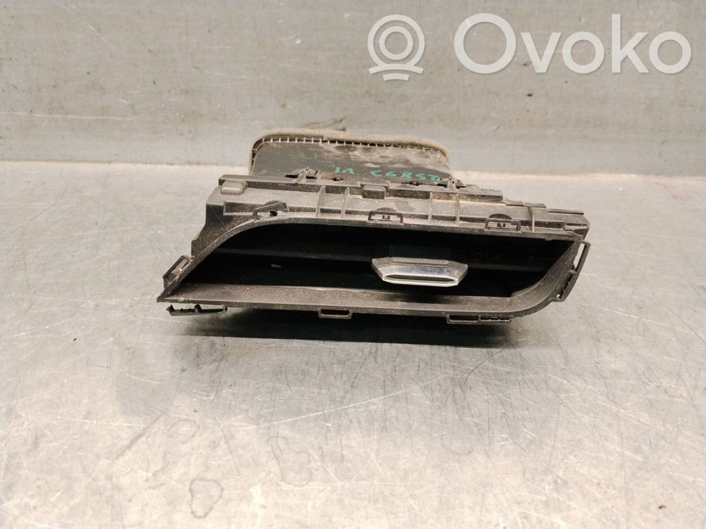 Owiewka / Deflektor powietrza szyberdachu   556500E150,556500E150