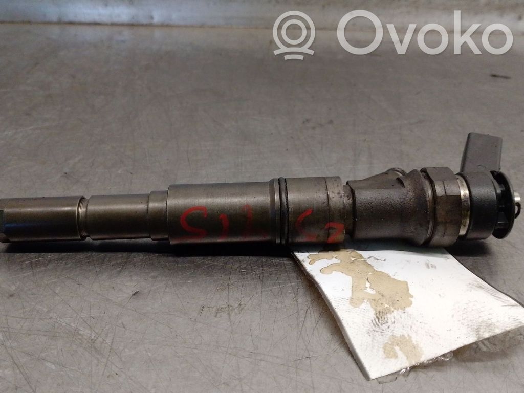 Injecteur de carburant   7789661,0445110131