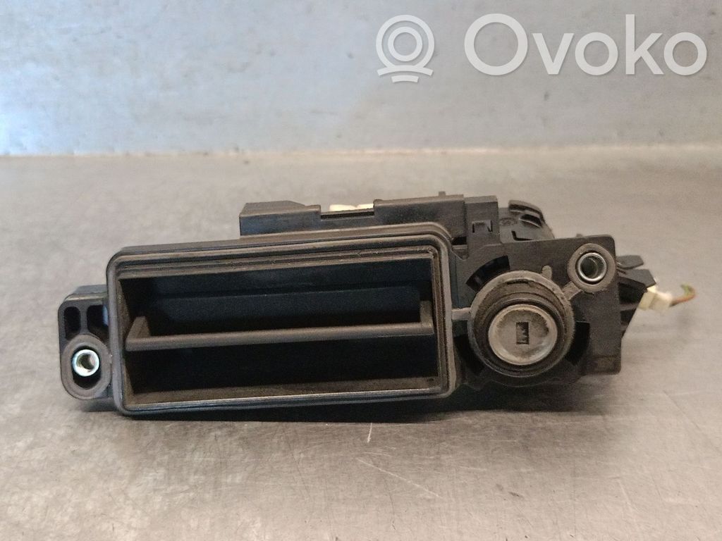Mercedes-Benz E W211 Manecilla externa puerta trasera 
