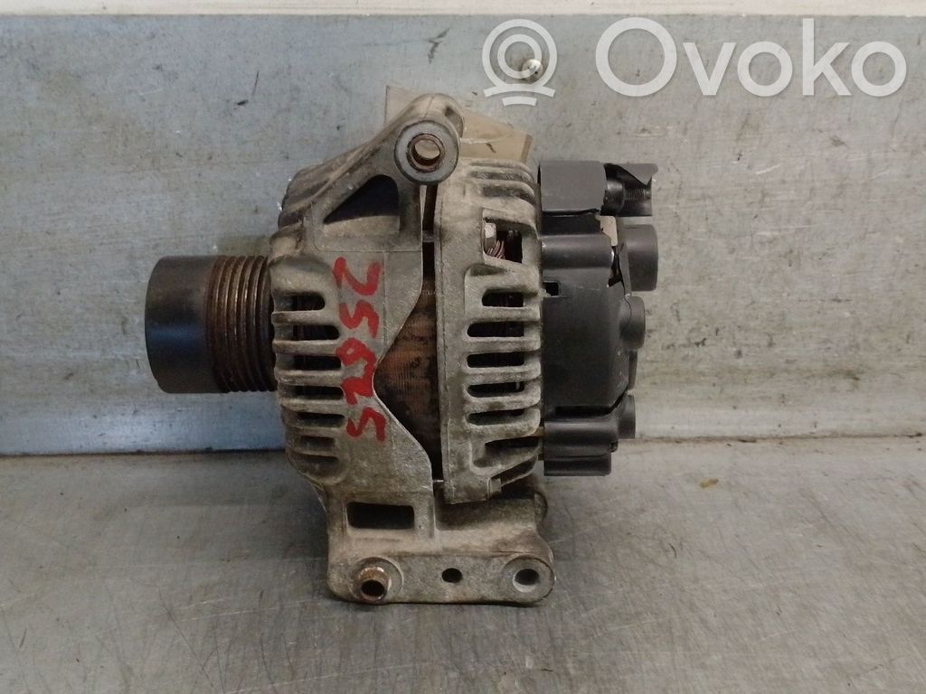Suzuki Swift I Generatore/alternatore 