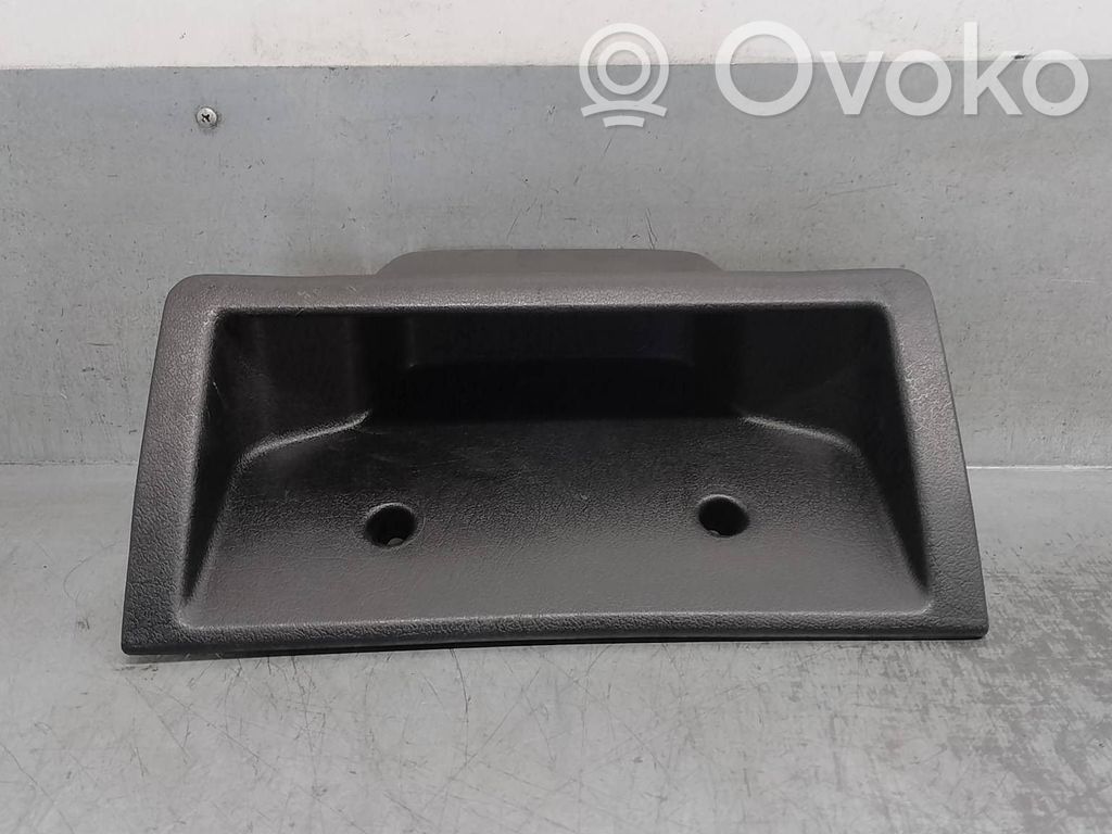 Guantera   6K0857103B