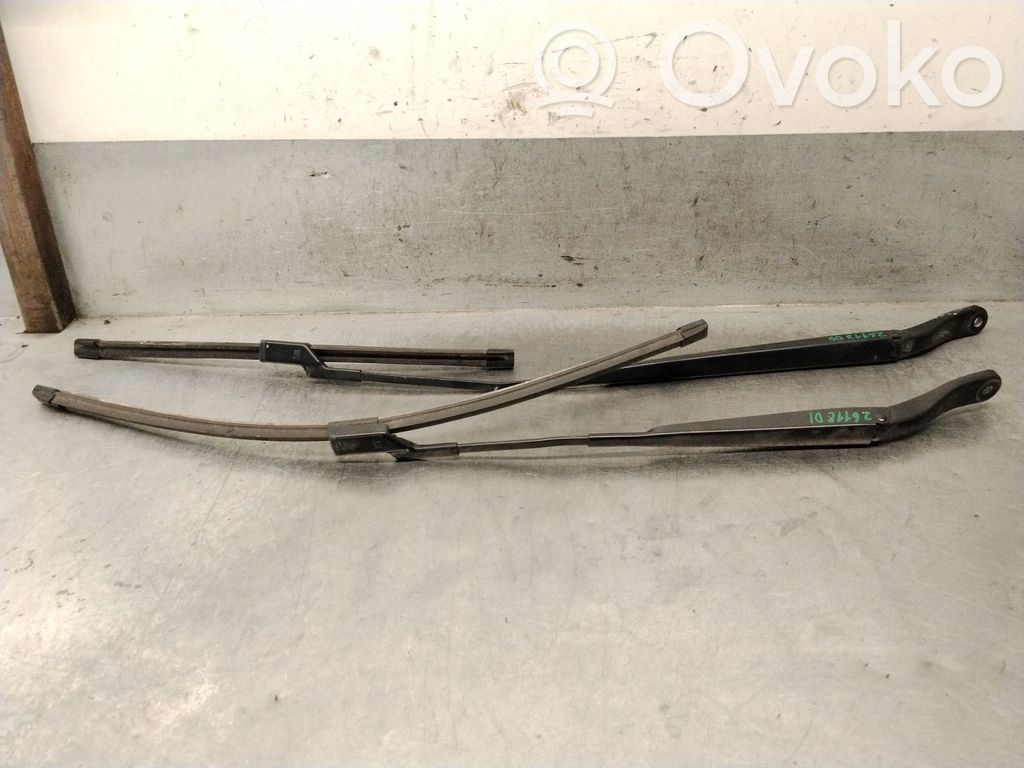 Mercedes-Benz Citan II W420 Brazo del limpiaparabrisas delantero 