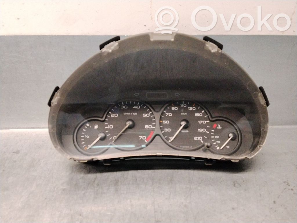 Peugeot 206 Geschwindigkeitsmesser Cockpit 