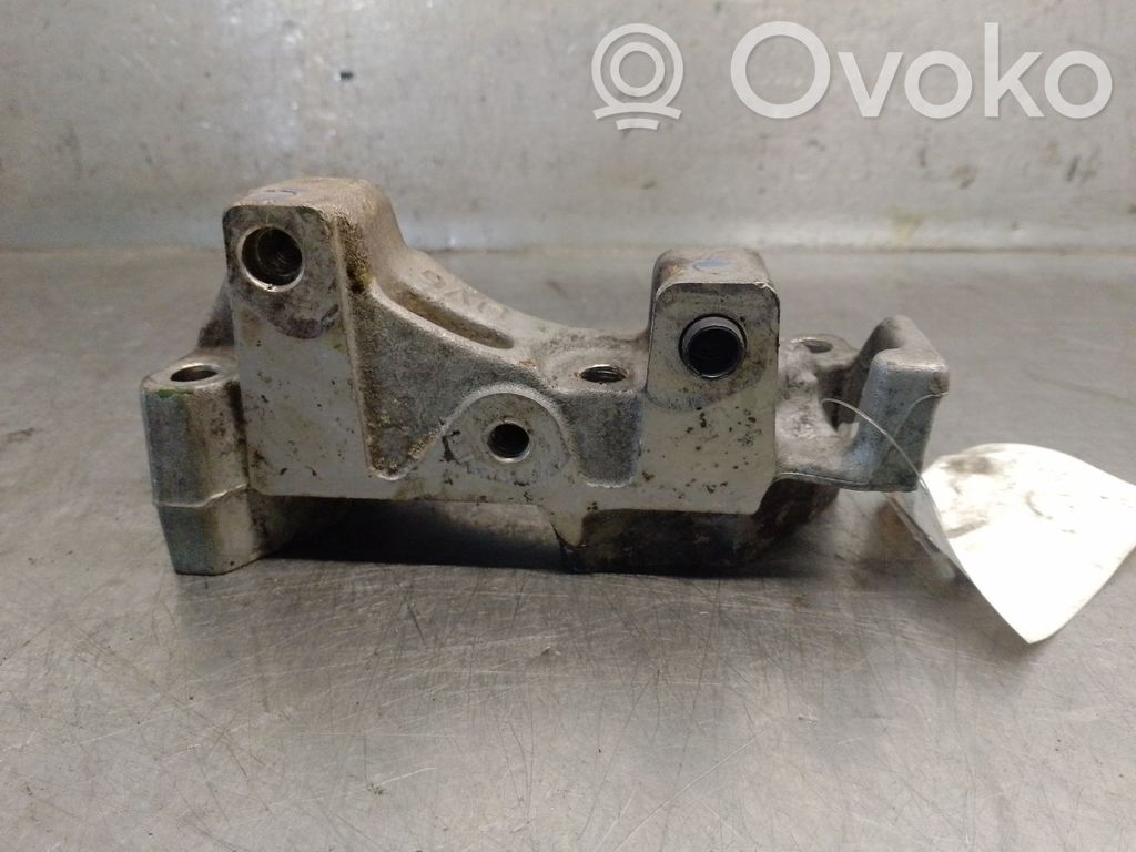 Citroen Berlingo Engine mount bracket 