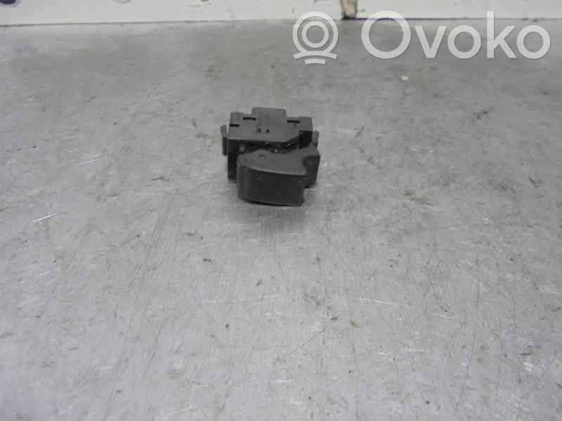 Toyota Corolla E110 Interruptor del elevalunas eléctrico 
