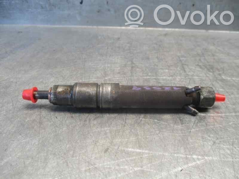 Audi 100 S4 C4 Polttoainesuutin 