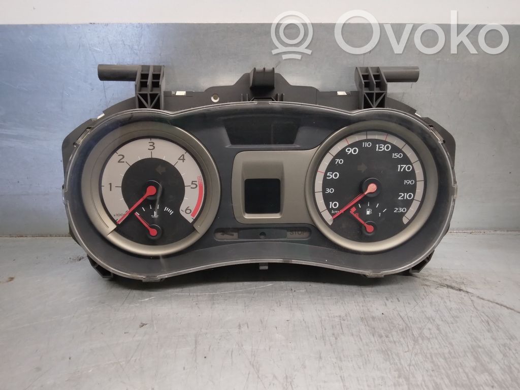 Renault Clio III Geschwindigkeitsmesser Cockpit
