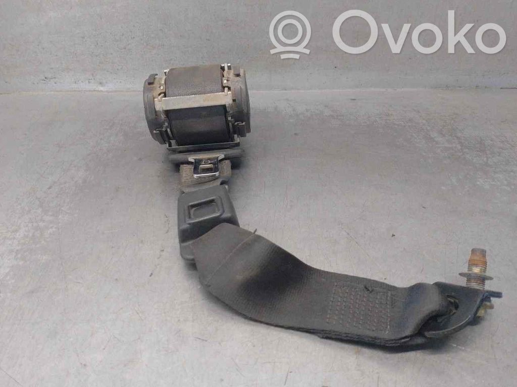 Nissan Terrano Sicherheitsgurt hinten