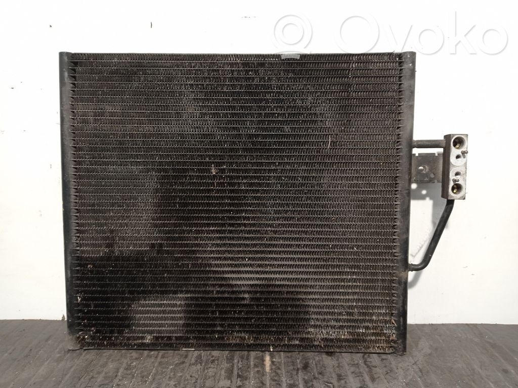 BMW 5 E39 Radiatore di raffreddamento A/C (condensatore) 