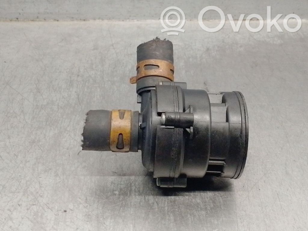 Infiniti FX Pompe de circulation d'eau 