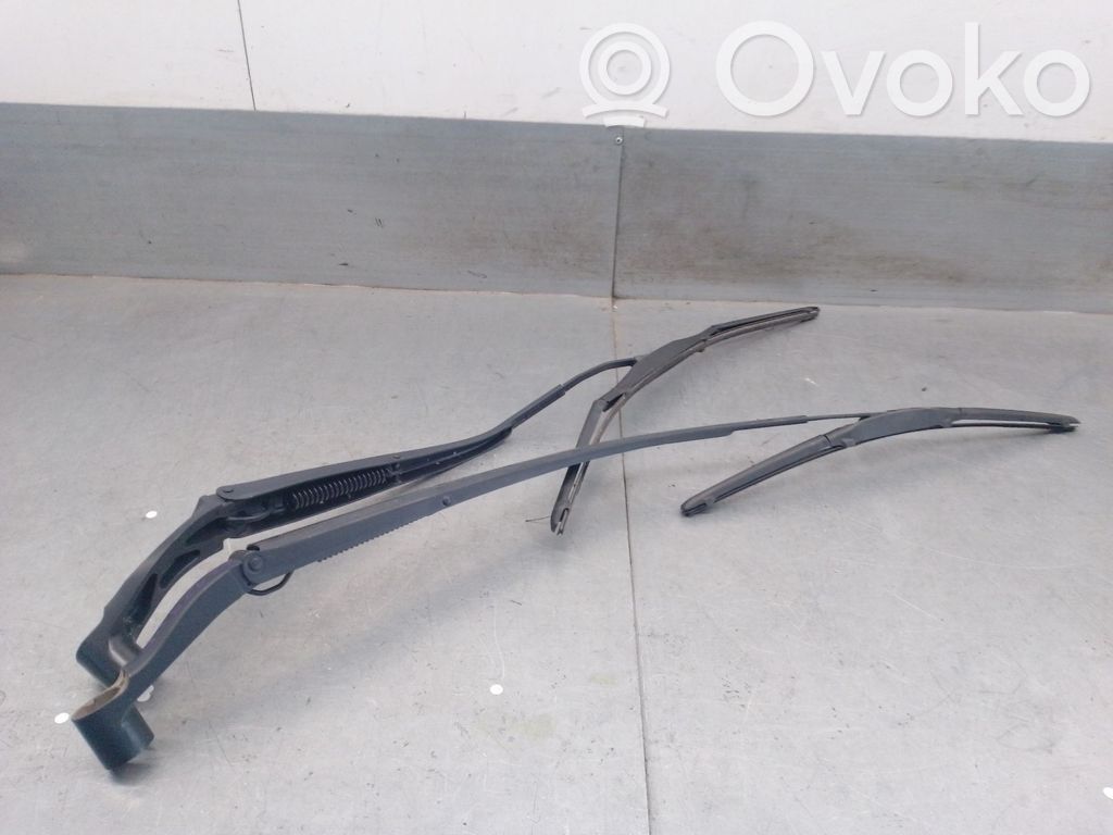 Mazda 2 Brazo del limpiaparabrisas delantero