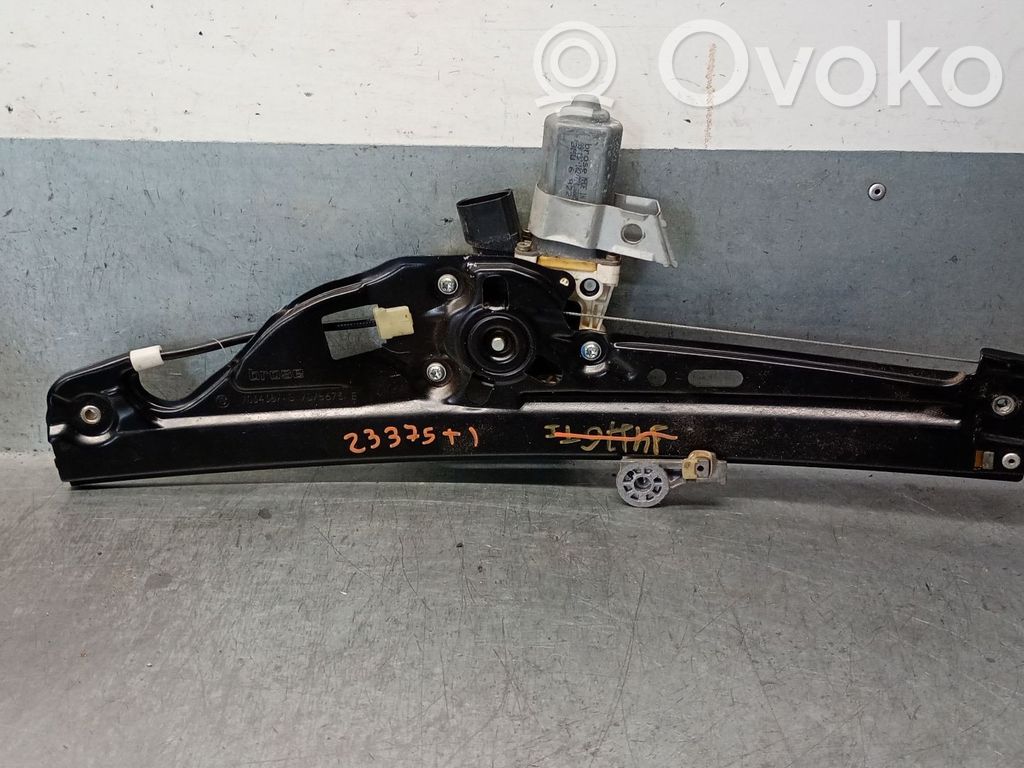 BMW 5 E60 E61 Mechanizm podnoszenia szyby tylnej bez silnika 