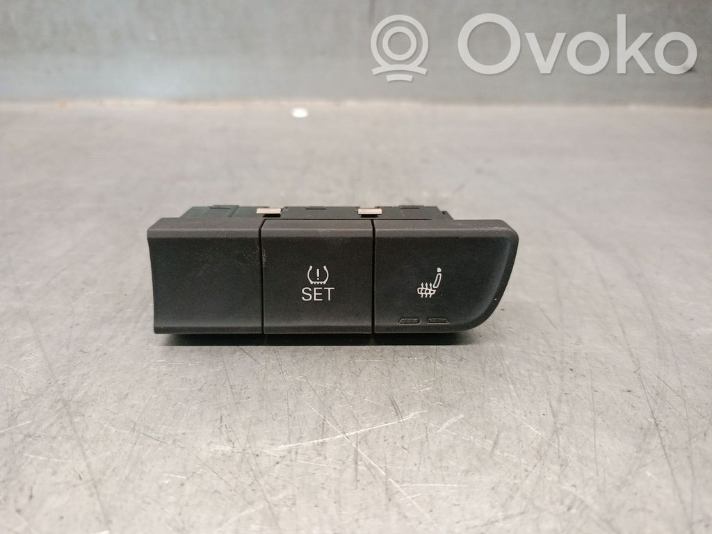 Audi A1 Interrupteur / bouton multifonctionnel 