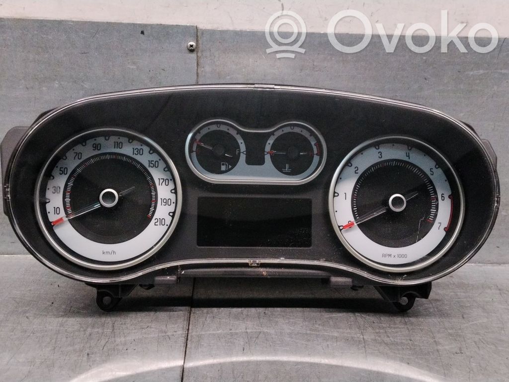 Fiat 500L Geschwindigkeitsmesser Cockpit 
