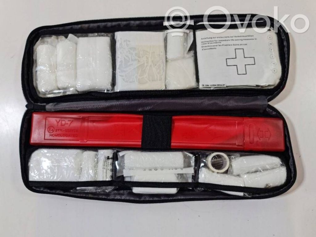 Tesla Model S First aid kit 
