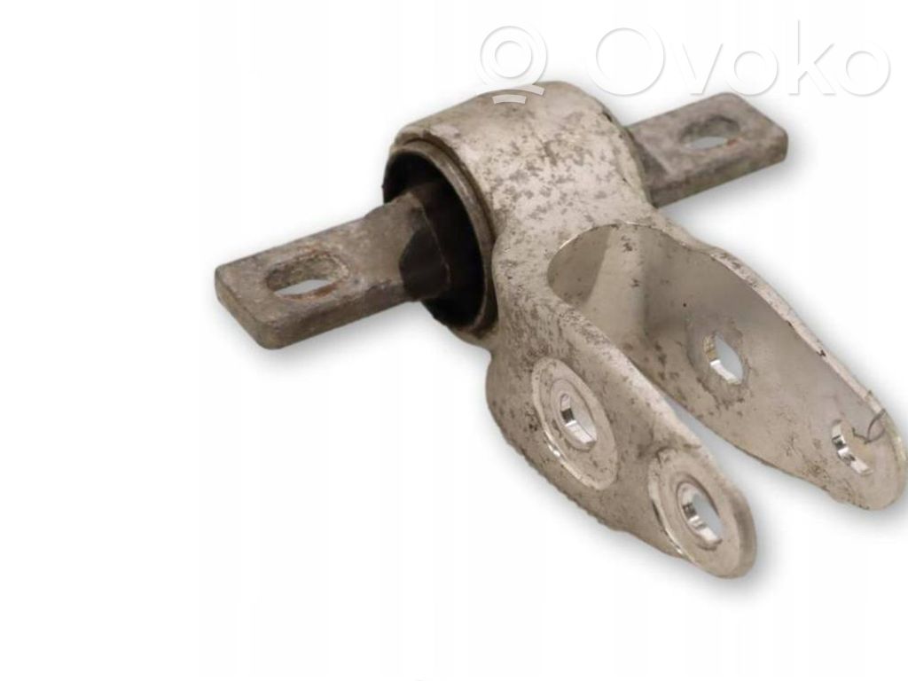 Engine mounting bracket   1055366,105536600H,105536600H