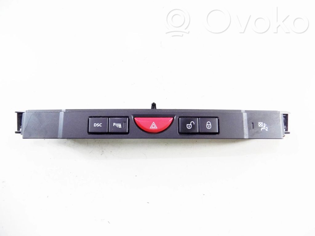Land Rover Range Rover L322 Przycisk świateł awaryjnych 