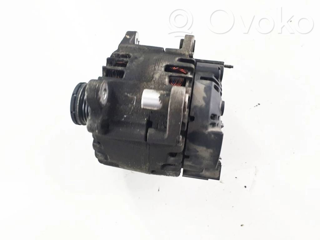 Volkswagen PASSAT B7 Ģenerators 
