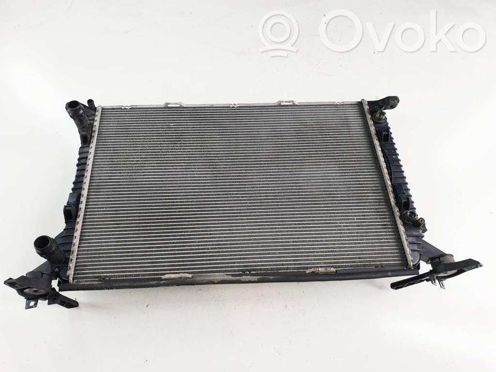 Audi A4 S4 B8 8K Jäähdyttimen lauhdutin 