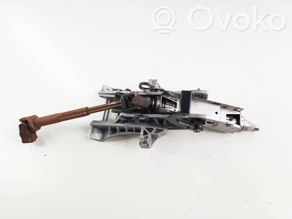 Volvo V50 Steering wheel axle 