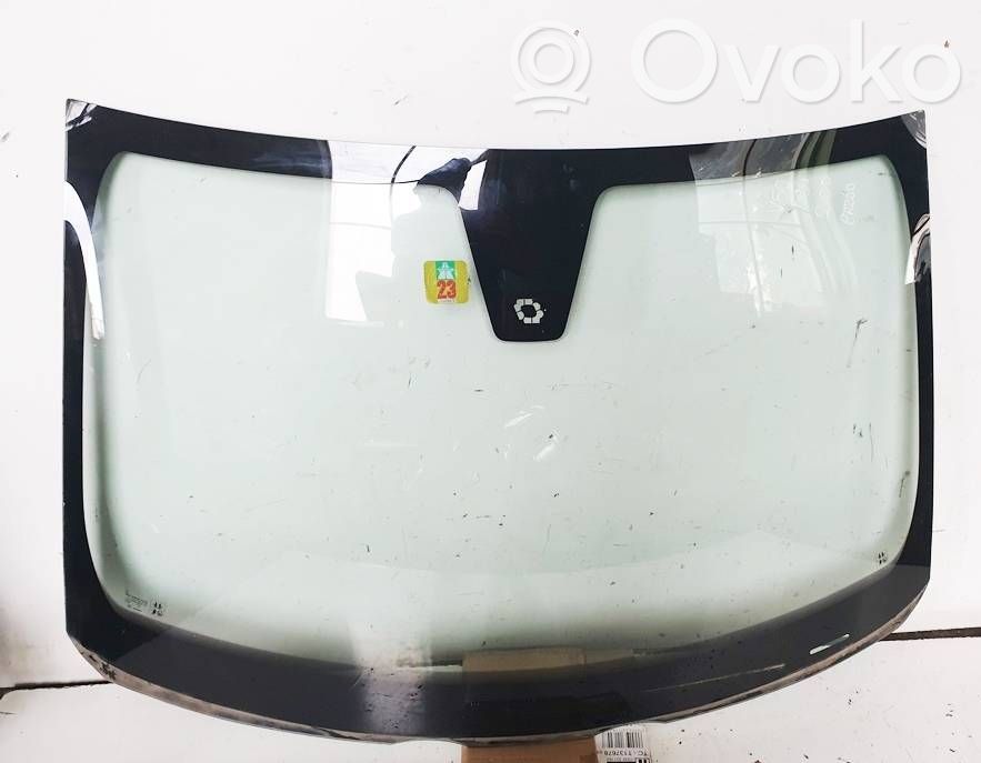 Volvo V50 Front windscreen/windshield window 