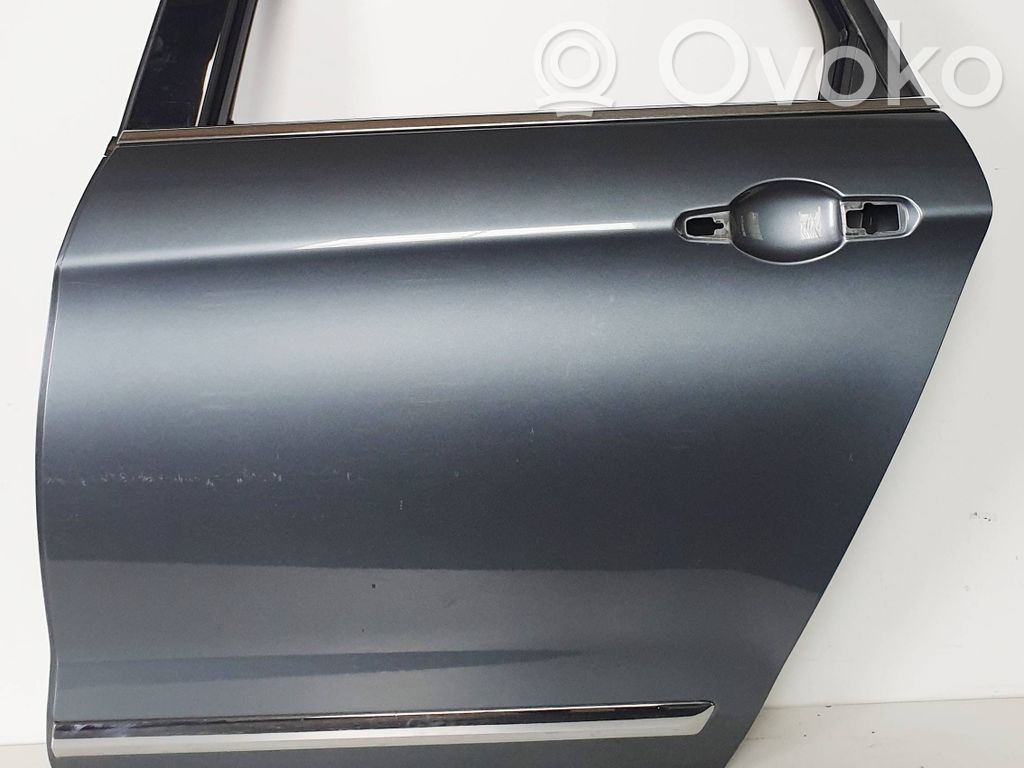 Rear door