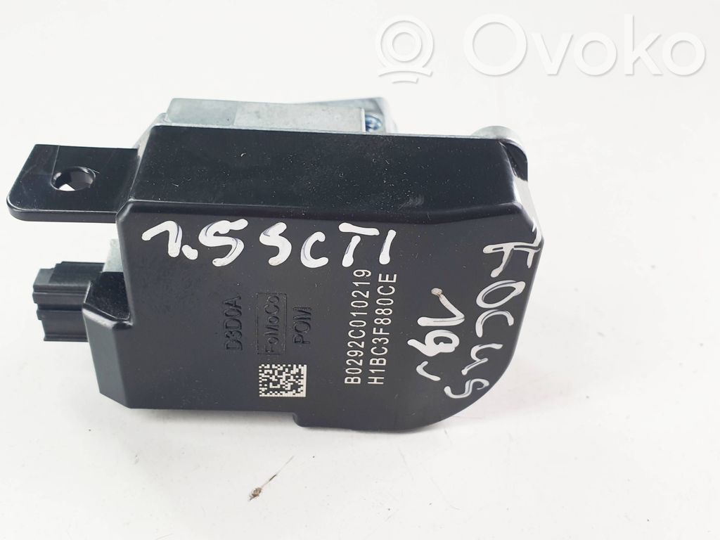 Ford Focus Steering wheel lock 