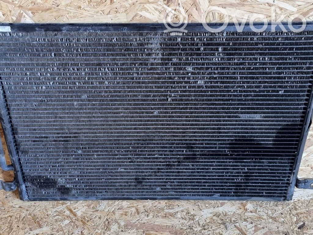 Audi A4 S4 B7 8E 8H Skraplacz / Chłodnica klimatyzacji 