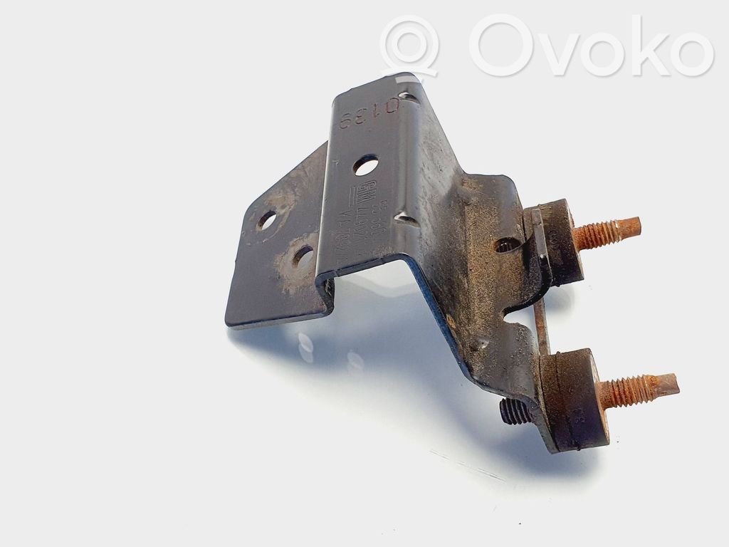 Opel Corsa D Kita variklio skyriaus detalė 