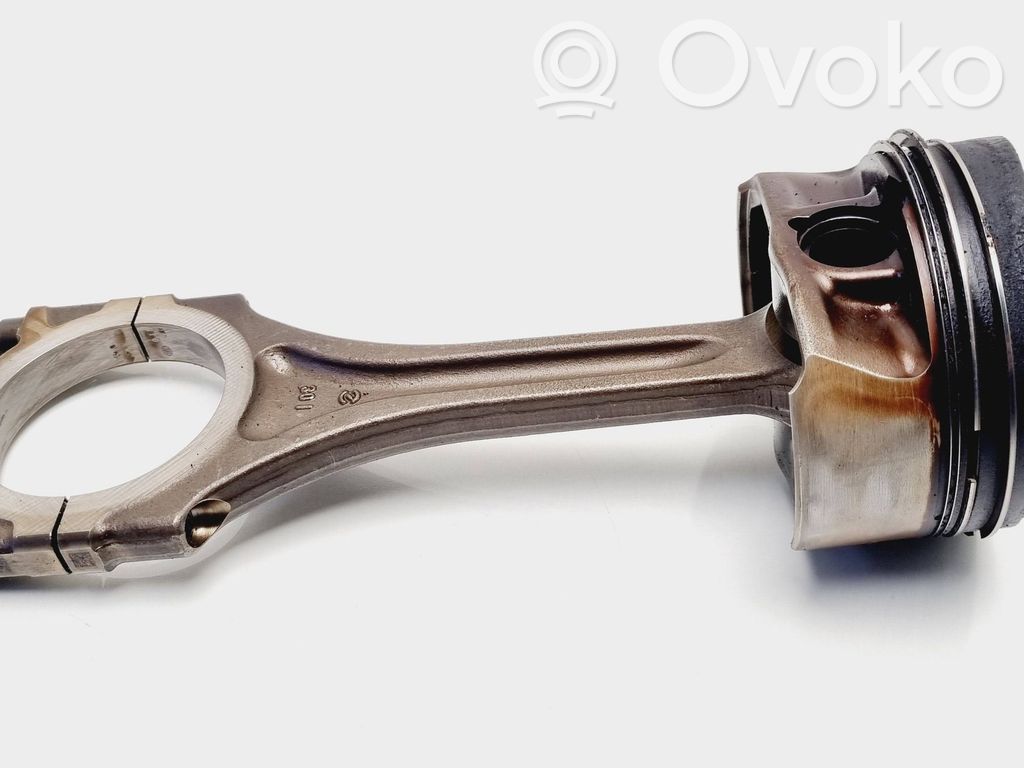 Bentley Flying Spur Piston with connecting rod 