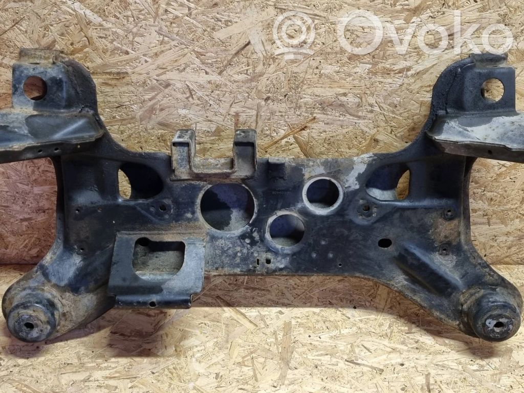 Ford Transit Priekinis traversas 