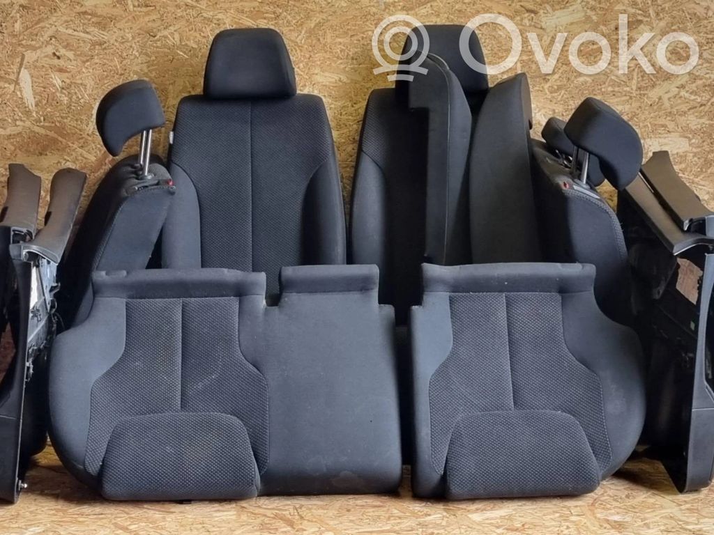 Volkswagen PASSAT B6 Fotele / Kanapa / Boczki / Komplet 